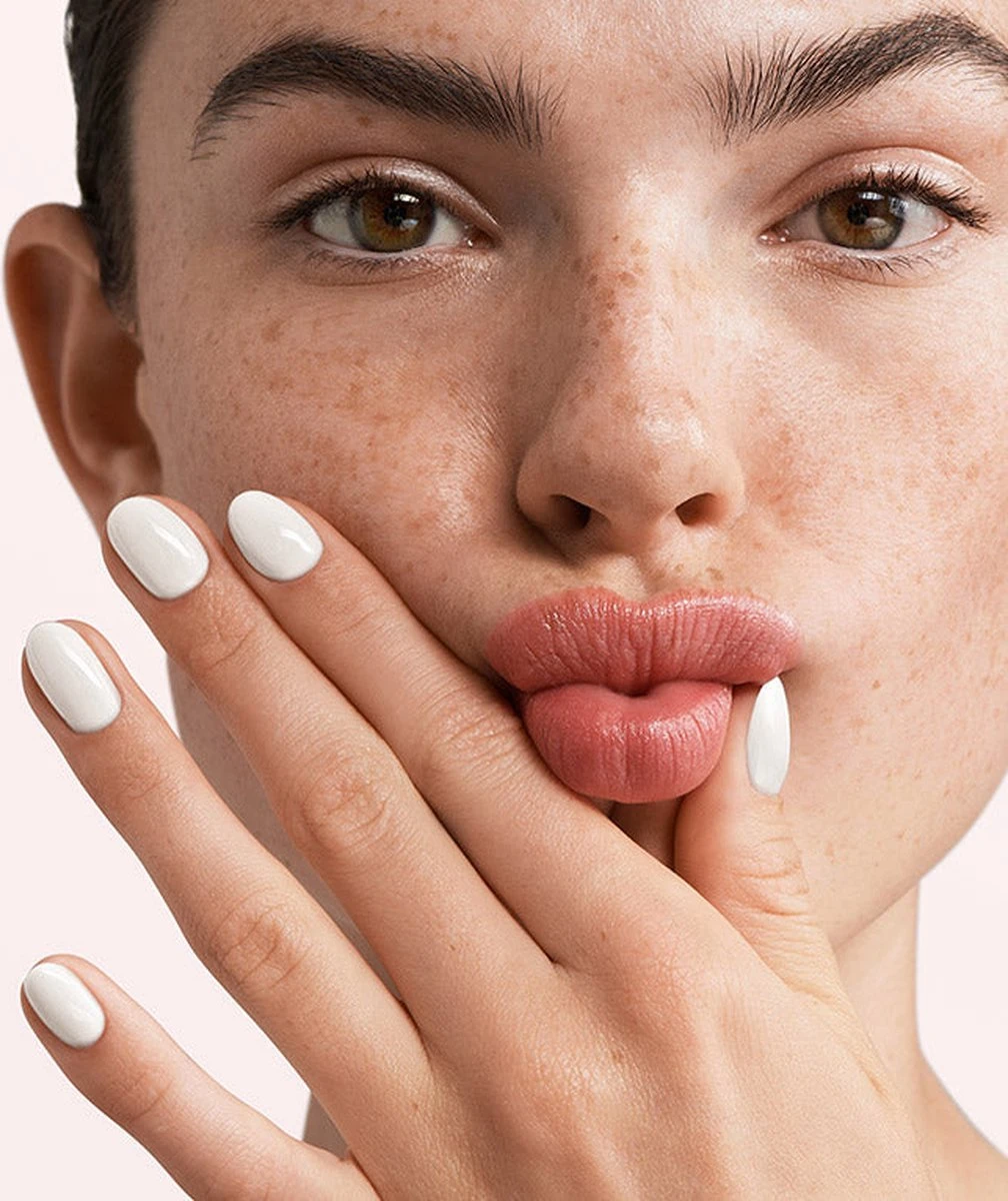 Pink Gellac - Coco White - Gellak - Vegan - Wit - Creamy Finish - 15 ml Pink Gellac - Coco White - Gellak - Vegan - Wit - Creamy Finish - 15 Ml -Nagelbenodigdheden 1008x1200 2