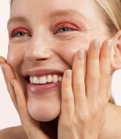 Pink Gellac - Radiant White - Gellak - Vegan - Wit - Glitter Finish - 15 Ml 4 Pink Gellac - Radiant White - Gellak - Vegan - Wit - Glitter Finish - 15 Ml -Nagelbenodigdheden 1050x1200 145