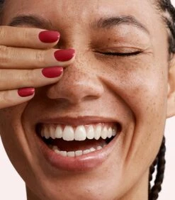 Pink Gellac - Moulin Red - Gellak - Vegan - Rood - Glanzend - 15ml -Nagelbenodigdheden 1050x1200 157