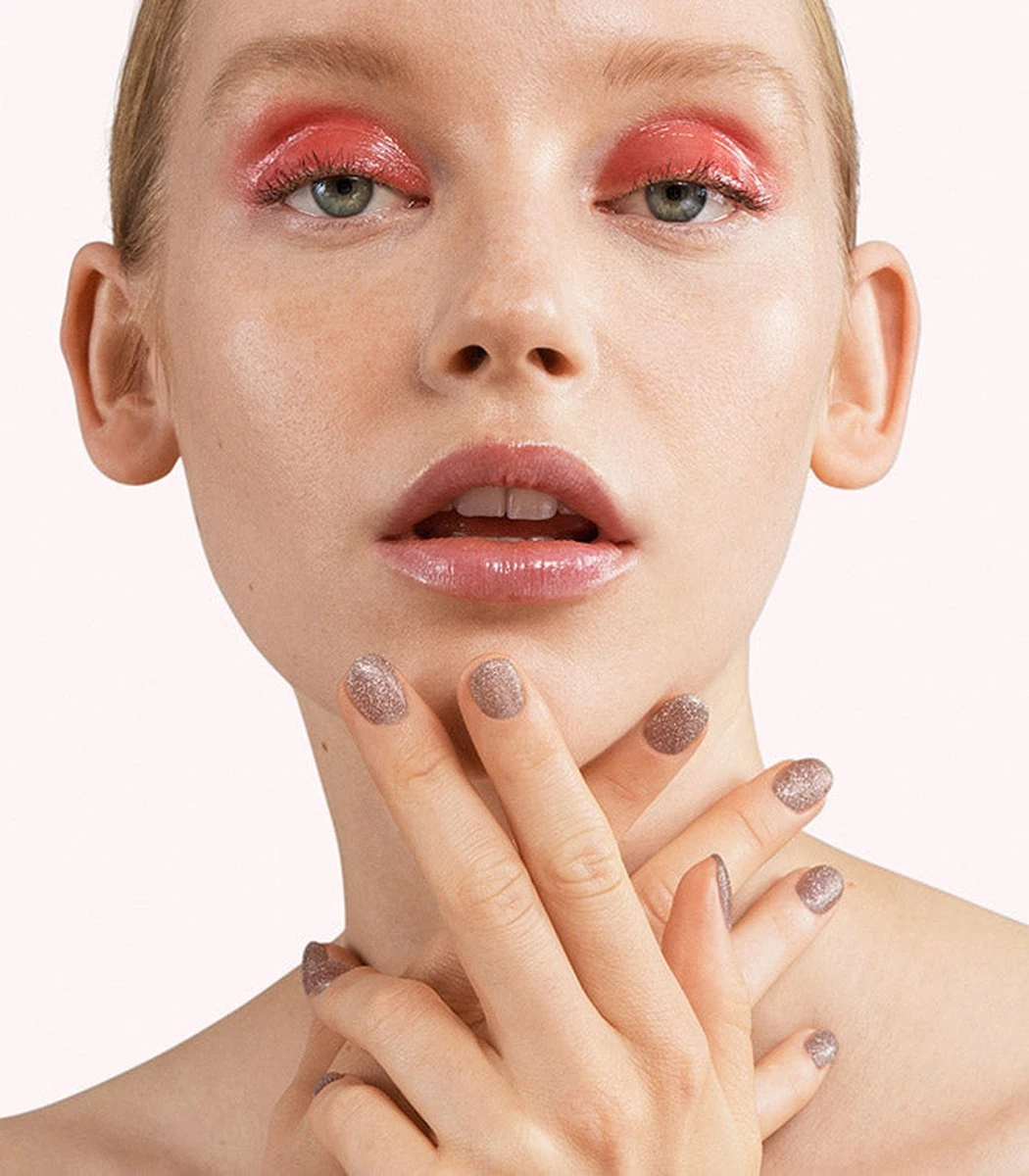 Pink Gellac - Sparkling Nude - Gellak - Vegan - Lichtroze - Glitter Finish - 15 ml Pink Gellac - Sparkling Nude - Gellak - Vegan - Lichtroze - Glitter Finish - 15 Ml -Nagelbenodigdheden 1050x1200 192