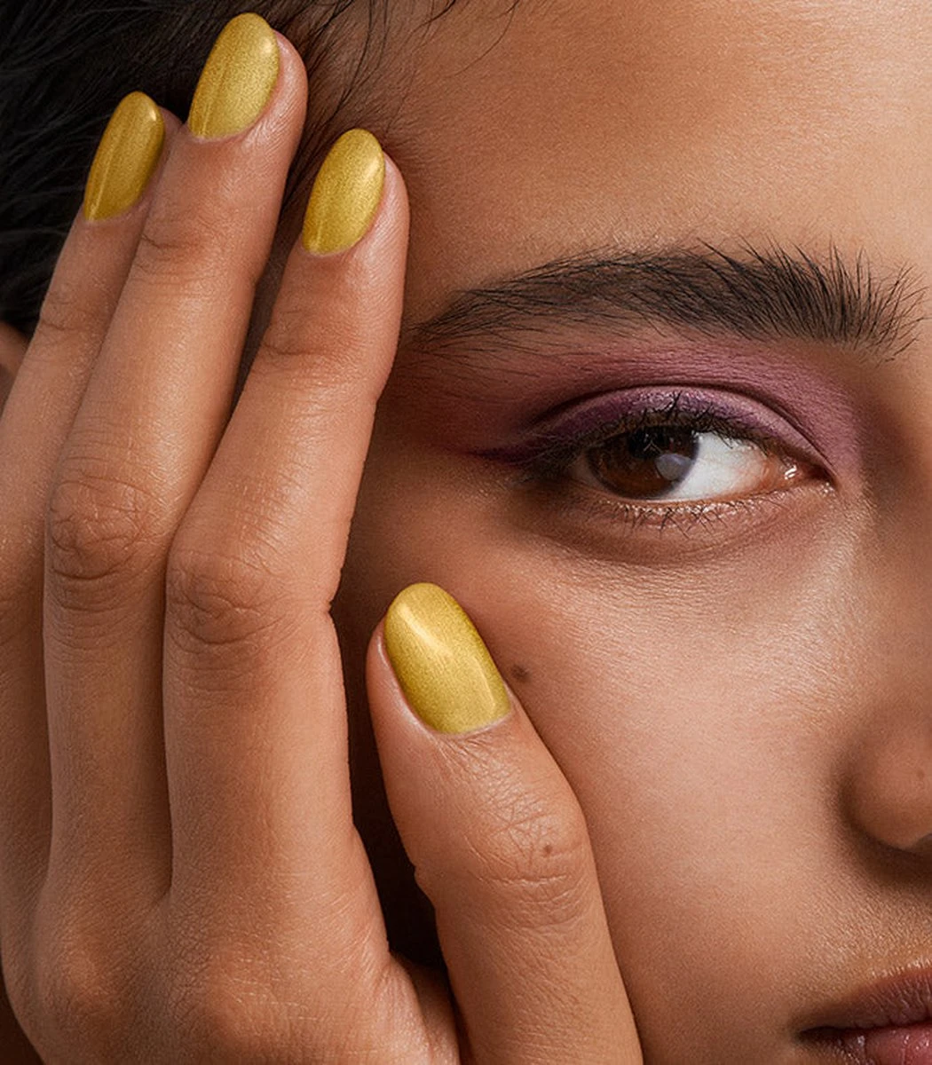 Pink Gellac - Crushed Gold - Gellak - Vegan - Goud - Glanzend - 15ml Pink Gellac - Crushed Gold - Gellak - Vegan - Goud - Glanzend - 15ml -Nagelbenodigdheden 1050x1200 194