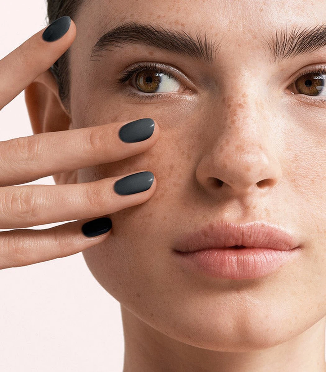 Pink Gellac - Smoked Grey - Gellak - Grijs - 15 ml Pink Gellac - Smoked Grey - Gellak - Grijs - 15 Ml -Nagelbenodigdheden 1050x1200 53