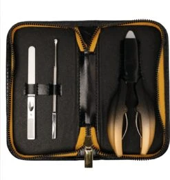 Skeraxo® Professionele Pedicureset Nageltang Kalknagel - Met Nagelvijl & Vuil Verwijderaar - Nagelschaar Voor Harde Teennagels – Nagelknipper Ingegroeide Teennagel - Inclusief Teennagel Correctors 13 Skeraxo® Professionele Pedicureset Nageltang Kalknagel - Met Nagelvijl & Vuil Verwijderaar - Nagelschaar Voor Harde Teennagels – Nagelknipper Ingegroeide Teennagel - Inclusief Teennagel Correctors -Nagelbenodigdheden 1137x1200 2