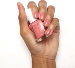 Essie Gel Couture - 230 Signature Smile - Roze - Glanzende Nagellak Met Gel Effect - 13,5 Ml -Nagelbenodigdheden 1200x1098