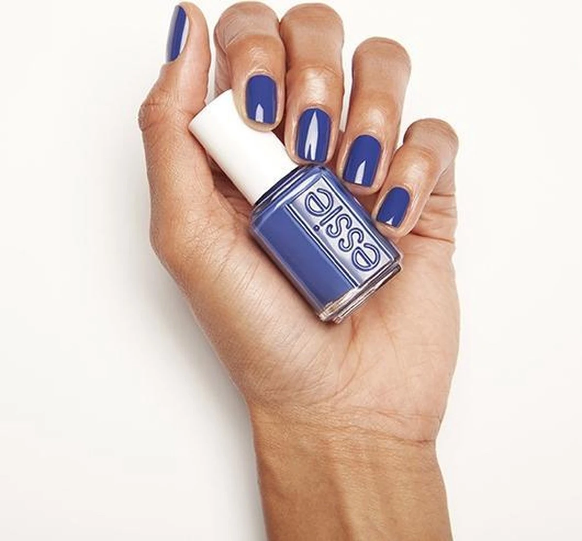 Essie fall 2020 limited edition - 731 waterfall in love - blauw - glanzende nagellak - 13,5 ml Essie Fall 2020 Limited Edition - 731 Waterfall In Love - Blauw - Glanzende Nagellak - 13,5 Ml -Nagelbenodigdheden