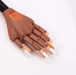 Oefen Nagels - 100 Stuks – Wit – Nailtrainer Tips - Nailtrainer Nagel Oefenhand - Oefenhand Voor Nagels – Nagel Oefenhand – Nailtrainer Refill – Nagel Bedjes Oefenhand -Nagelbenodigdheden 1200x1184