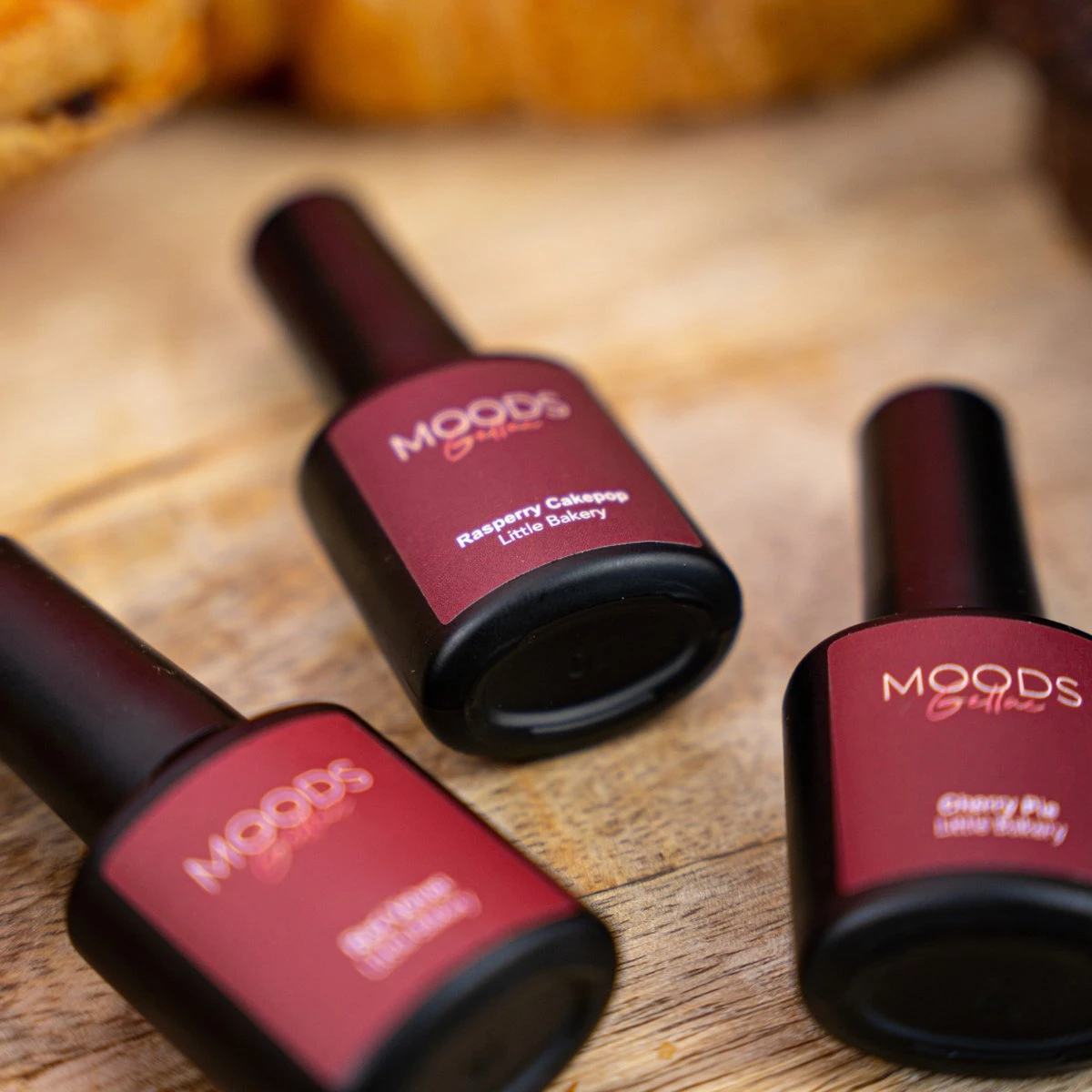 Moods Gellac - Raspberry Cakepop - Gellak - Classy Rood - 15ML Moods Gellac - Raspberry Cakepop - Gellak - Classy Rood - 15ML -Nagelbenodigdheden 1200x1200 125