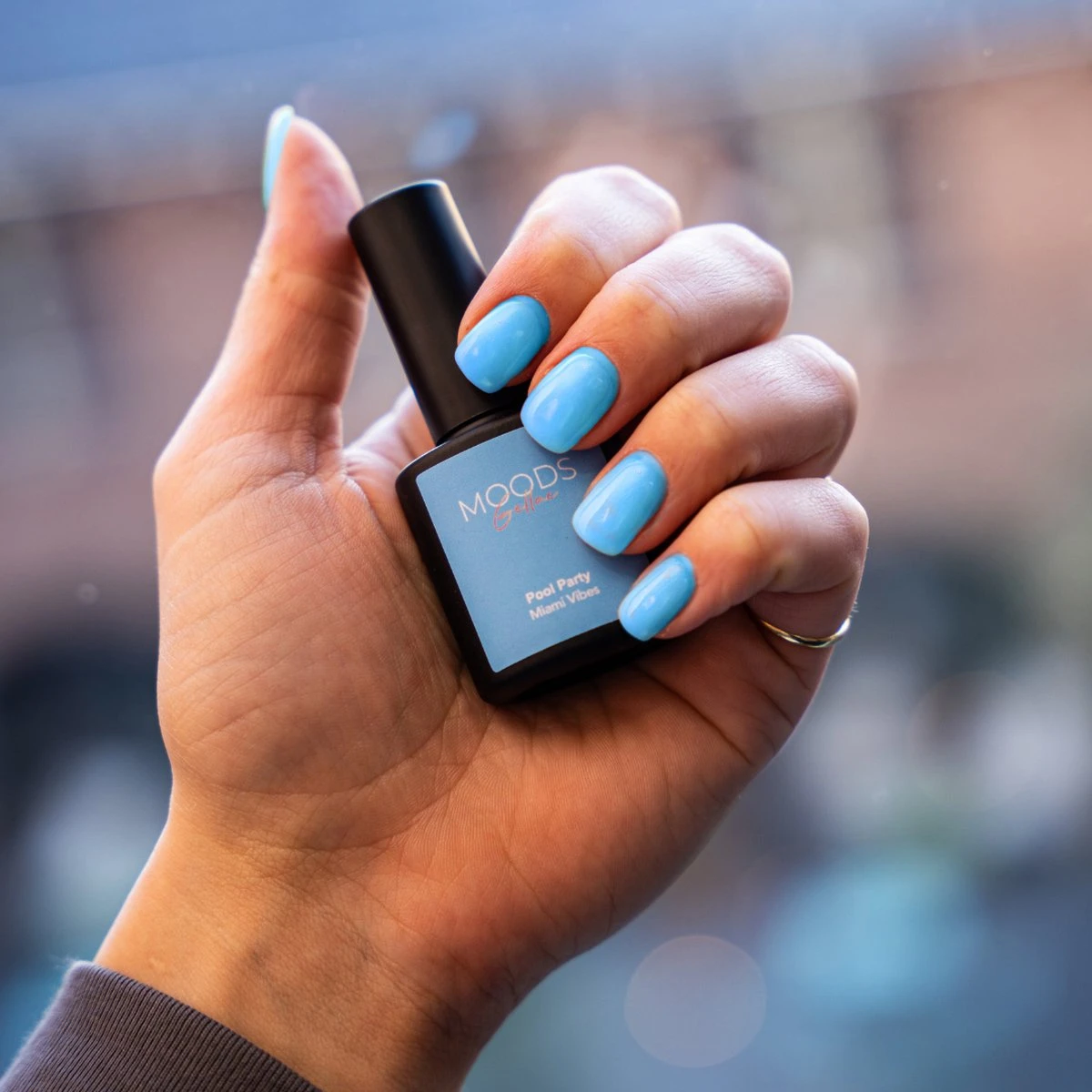 Moods Gellac - Pool Party - Gellak - Zomers Blauw - 15ML Moods Gellac - Pool Party - Gellak - Zomers Blauw - 15ML -Nagelbenodigdheden 1200x1200 140