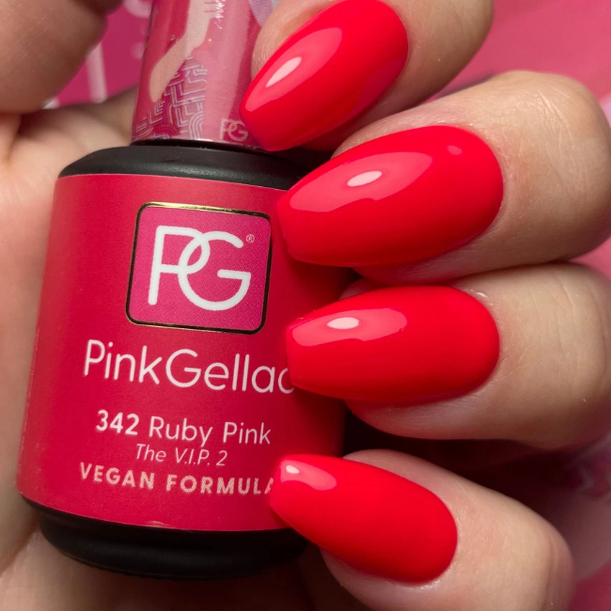 Pink Gellac - Ruby Pink - Gellak - Vegan - Roze - Glanzend - 15ml Pink Gellac - Ruby Pink - Gellak - Vegan - Roze - Glanzend - 15ml -Nagelbenodigdheden 1200x1200 15