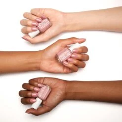 Essie Rocky Rose Collectie Nagellak - 644 Into The A Bliss - Roze - Glanzend - Limited Edition - 13,5 Ml 11 Essie Rocky Rose Collectie Nagellak - 644 Into The A Bliss - Roze - Glanzend - Limited Edition - 13,5 Ml -Nagelbenodigdheden 1200x1200 318