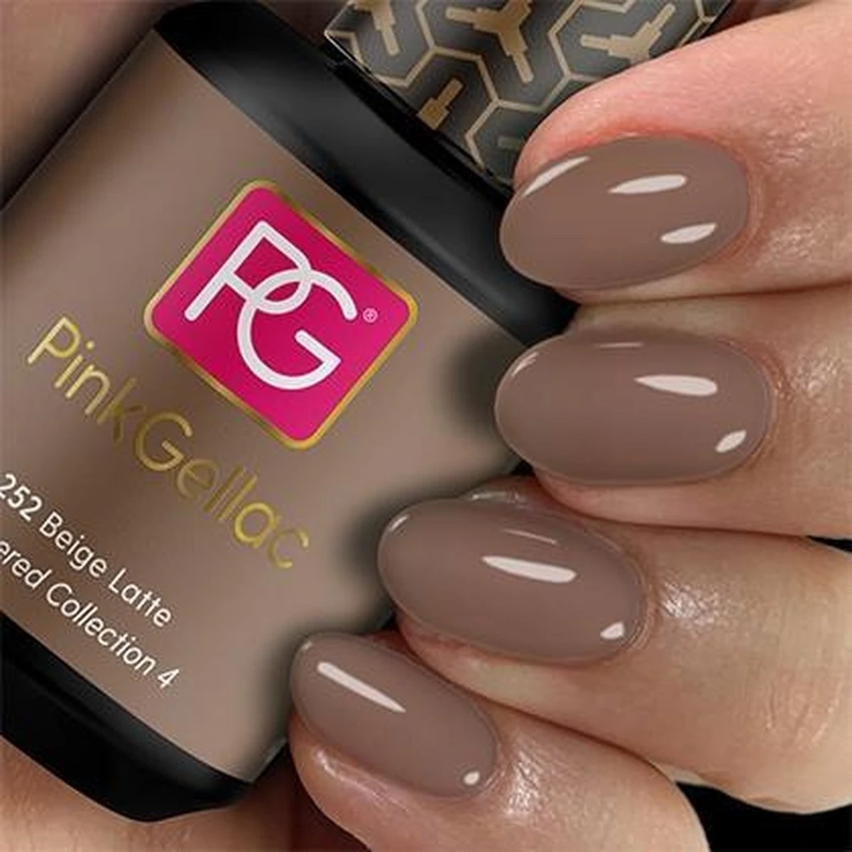 Pink Gellac - Beige Latte - Gellak - Vegan - Beige - Glanzend - 15ml Pink Gellac - Beige Latte - Gellak - Vegan - Beige - Glanzend - 15ml -Nagelbenodigdheden 1200x1200 41