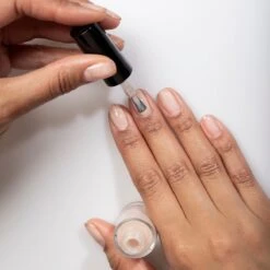 PN Selfcare - Nagel Hydratatie Healthy Glow 6ml - Naturel - Lichte Dekking - Hydraterend -Nagelbenodigdheden 1200x1200 421