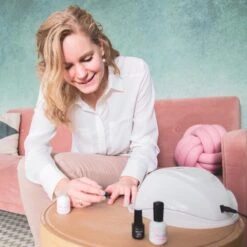 Miss Jules - Complete Gellak Starterspakket - Kleur 3 X Roze - Glanzend & Dekkend Resultaat - Inclusief UV/LED Lamp & Instructievideo (NL) -Nagelbenodigdheden 1200x1200 510