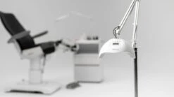 SUNfeet UV Lamp Op Statief - Lamp Voor Gelnagels 80W - LED Lamp Nagels - Gellak Lamp - Nageldroger - Wit -Nagelbenodigdheden 1200x675