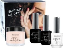 Dip Poeder Starter Kit - NailPerfect - Dippn Kit (Dippn' Sticky Base 15ml, Dippn' Activator 15ml, Dippn' Fast Dry Top Coat 15ml, Dippn' 004 Cover = Zacht Roze 25 Gram) 5 Dip Poeder Starter Kit - NailPerfect - Dippn Kit (Dippn' Sticky Base 15ml, Dippn' Activator 15ml, Dippn' Fast Dry Top Coat 15ml, Dippn' 004 Cover = Zacht Roze 25 Gram) -Nagelbenodigdheden 1200x914